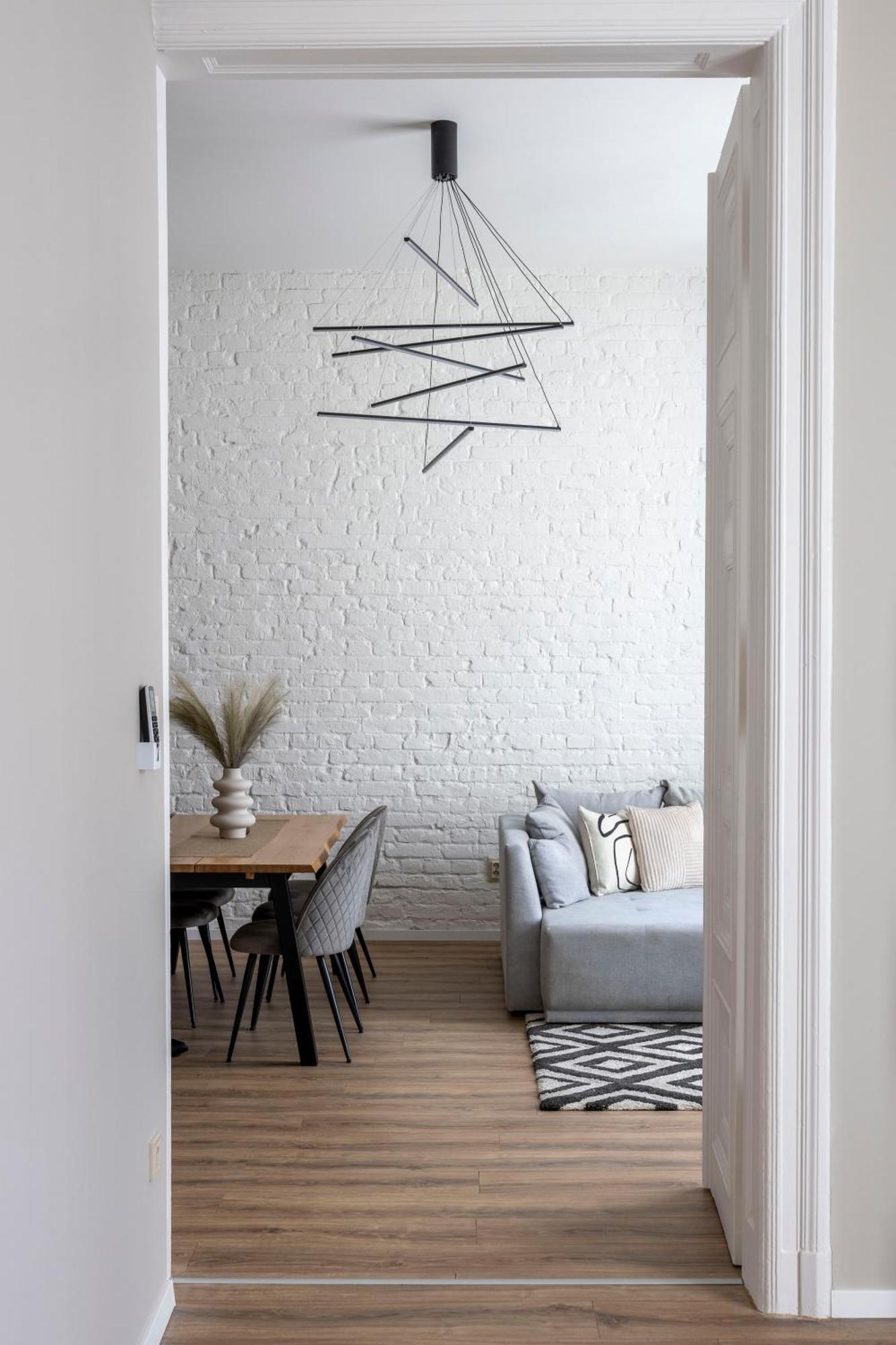 Exclusive Stylish Suite By Prestige Homes Next To The Oktogon Boedapest Buitenkant foto